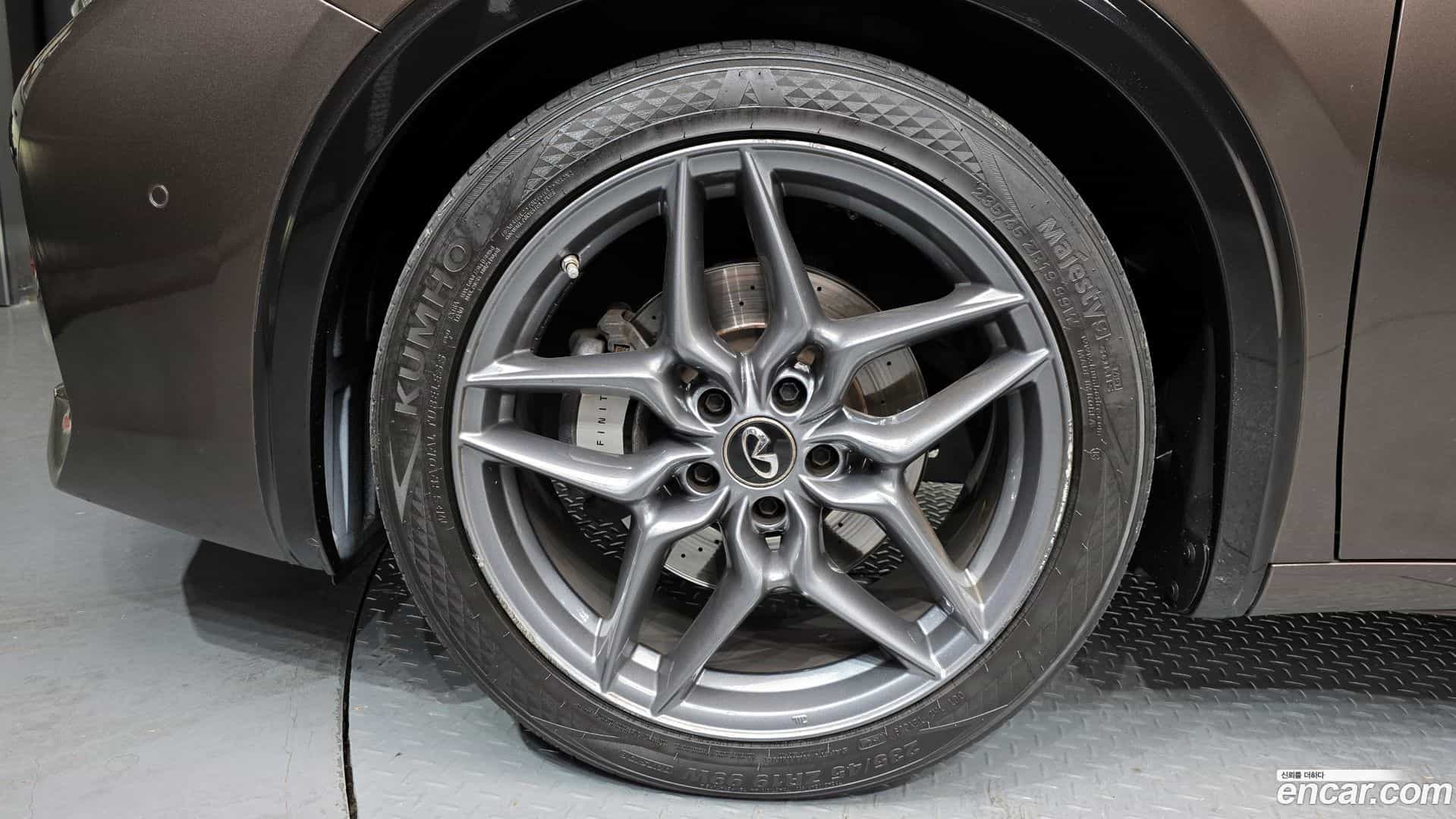 Q30 Infiniti 2017.10-OUTER-005