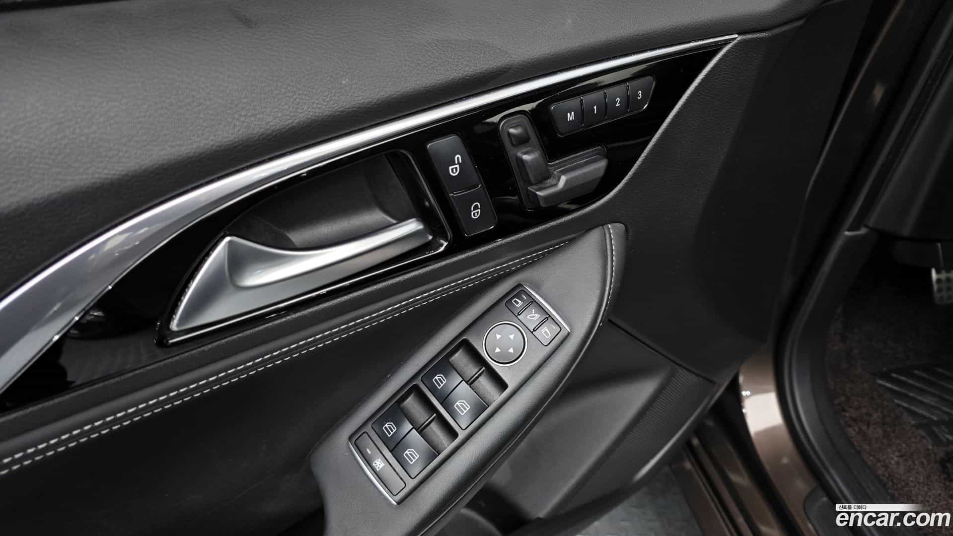 Q30 Infiniti 2017.10-OPTION-015