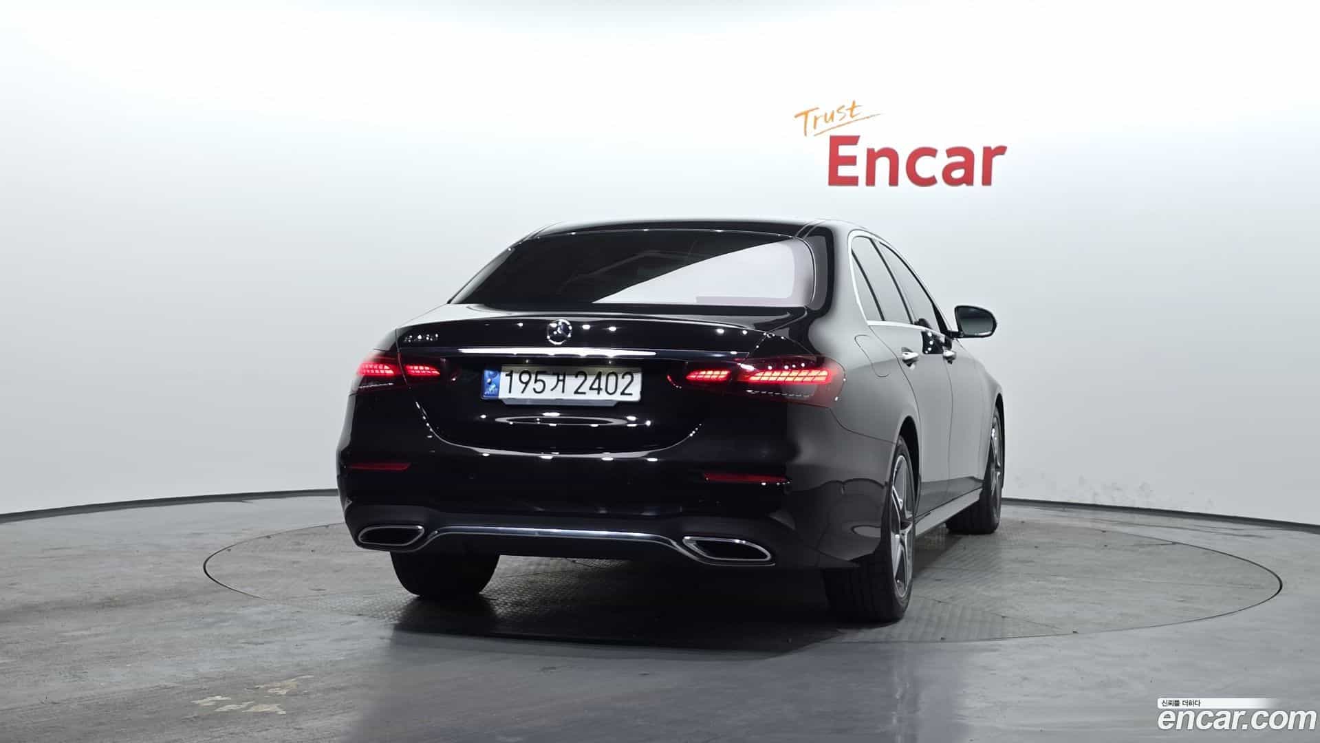 E-Class Mercedes-Benz 2022.11-OUTER-004