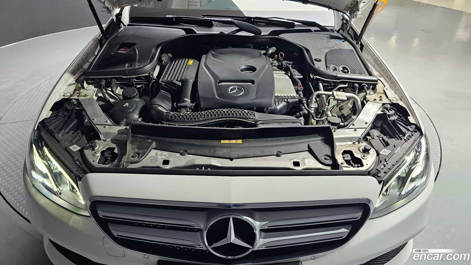 E-Class Mercedes-Benz 2019.5-INNER-006