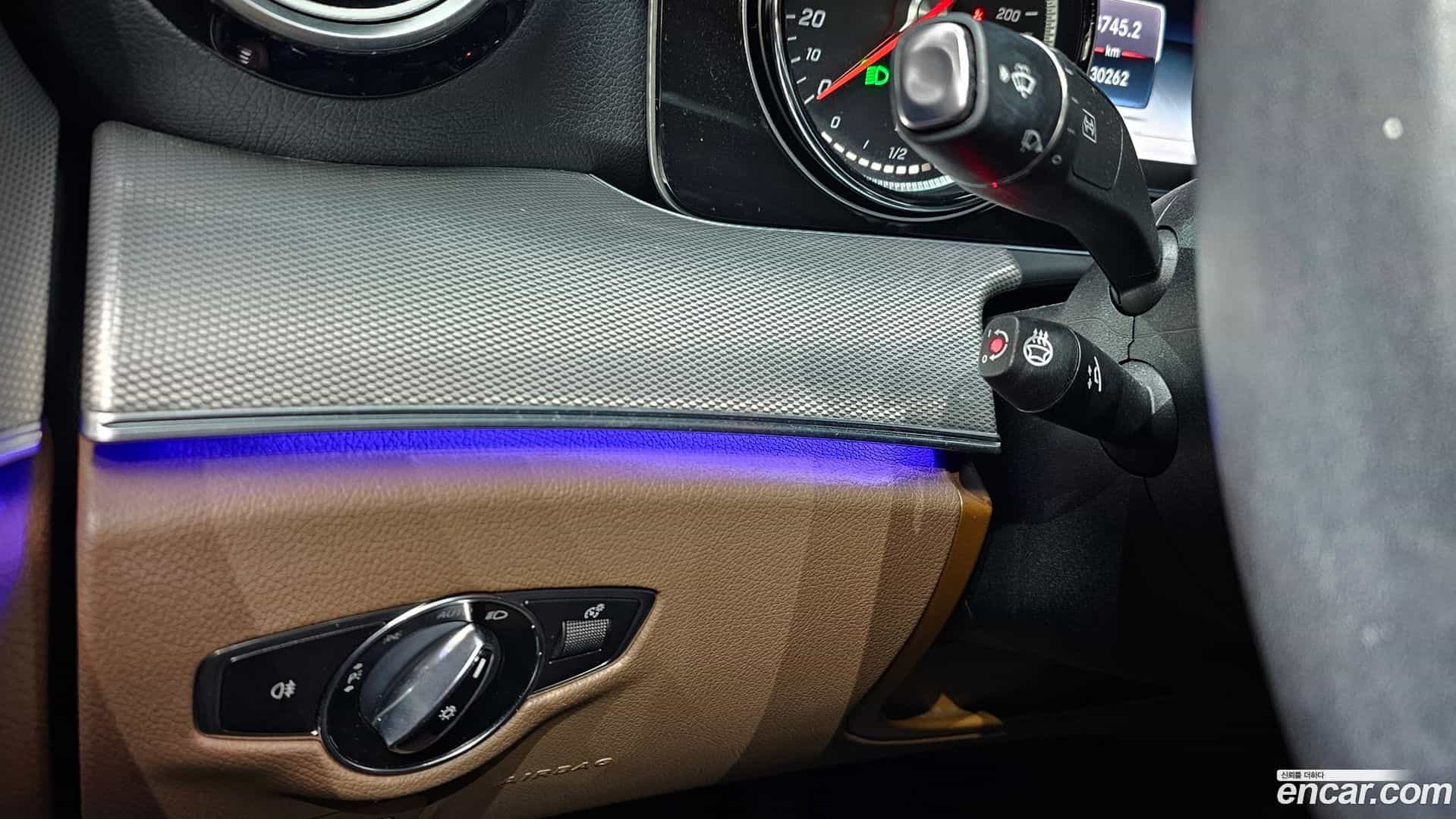 E-Class Mercedes-Benz 2019.5-OPTION-021