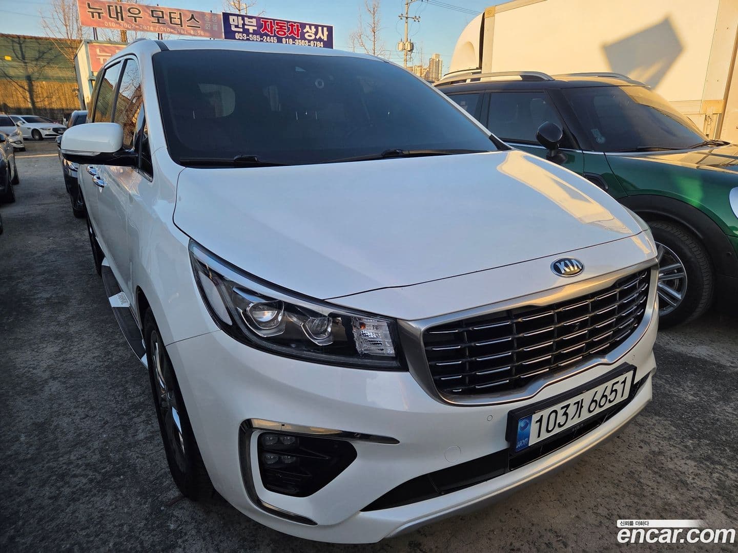 Main__Slider__Photo:Canival Kia 2019.8-0