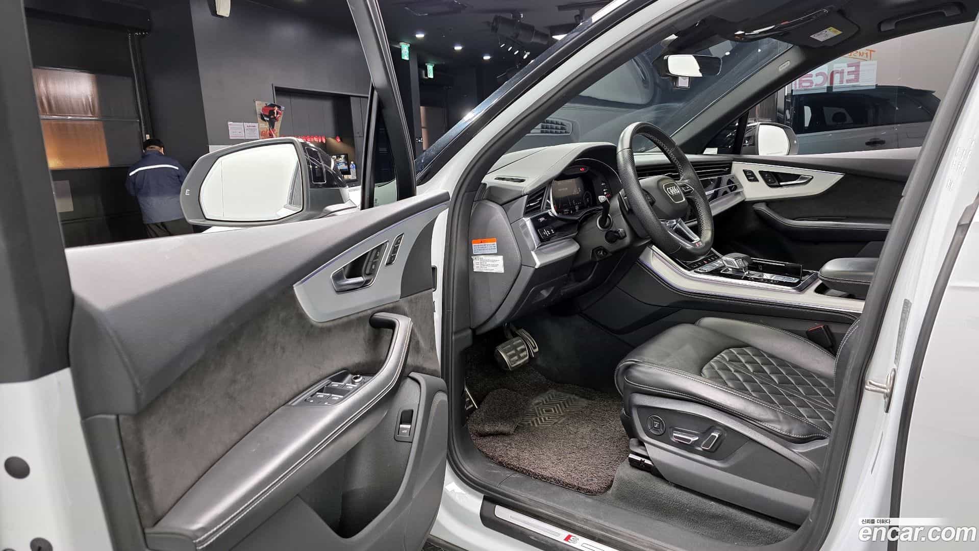 Q7 Audi 2021.0-OPTION-015