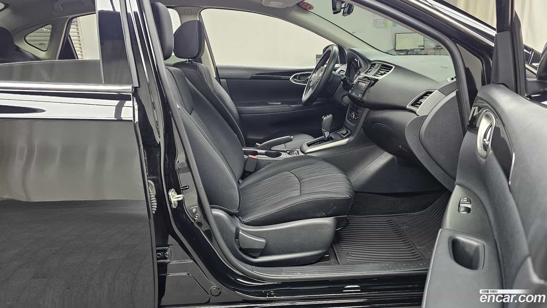 Sentra Nissan 2018.11-OPTION-015