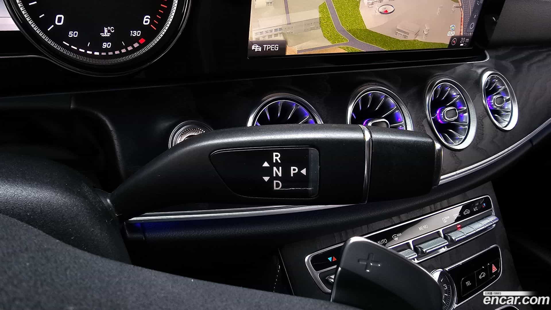 E-Class Mercedes-Benz 2019.6-INNER-009