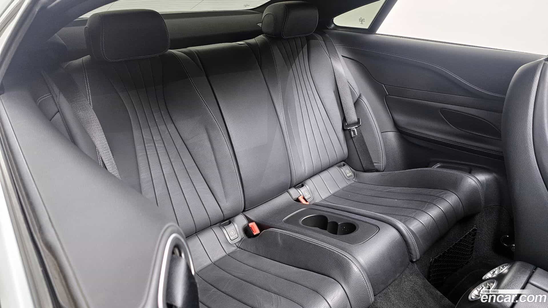 E-Class Mercedes-Benz 2019.6-OPTION-016