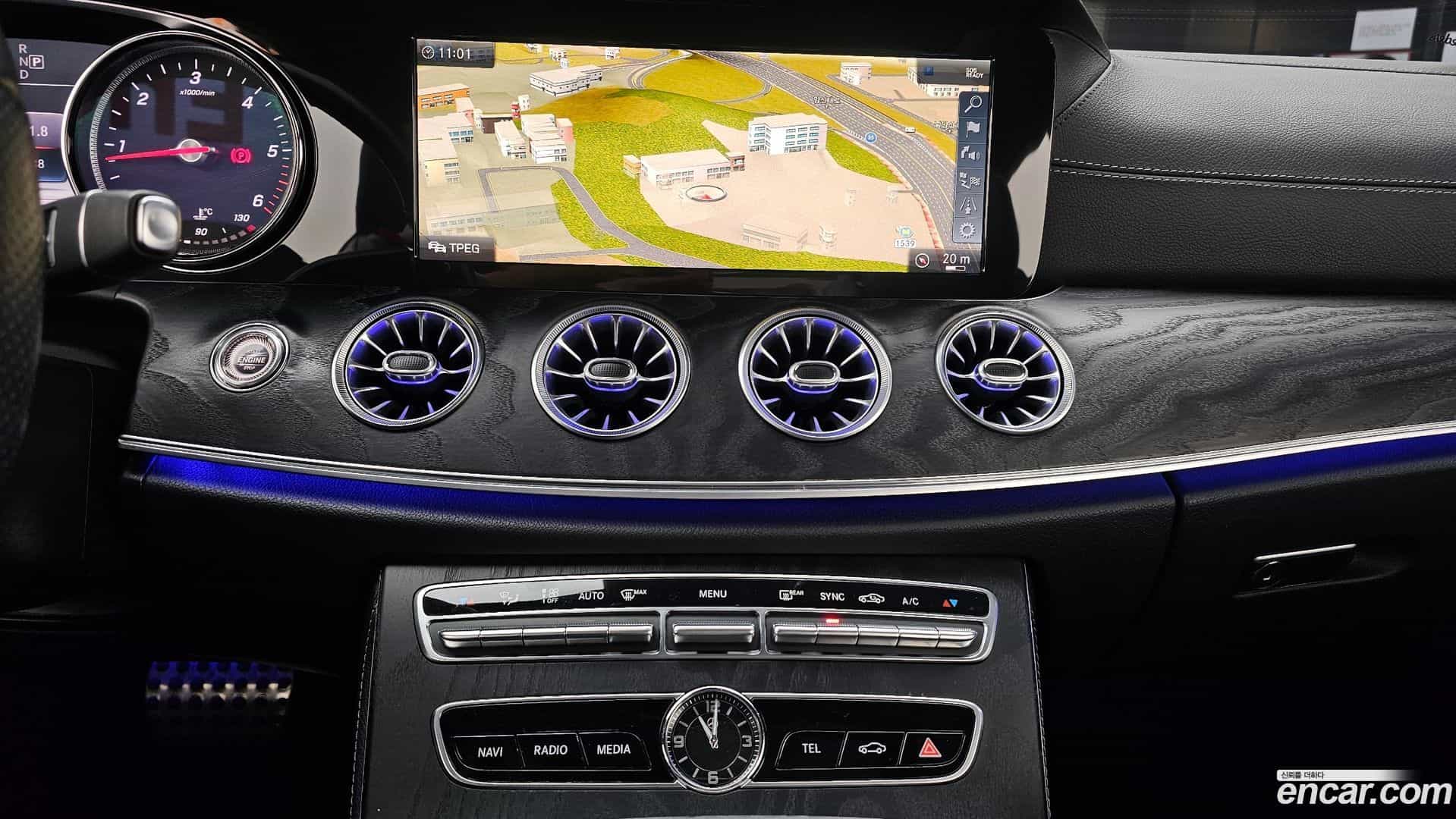 E-Class Mercedes-Benz 2019.6-OPTION-019
