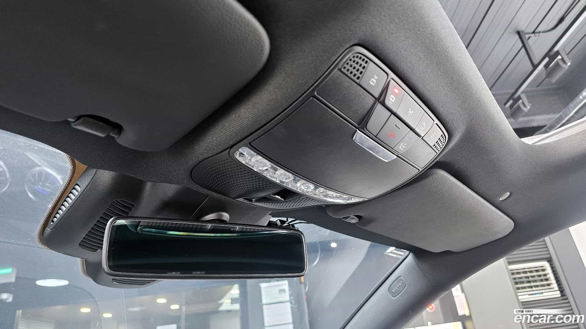 E-Class Mercedes-Benz 2019.6-OPTION-020