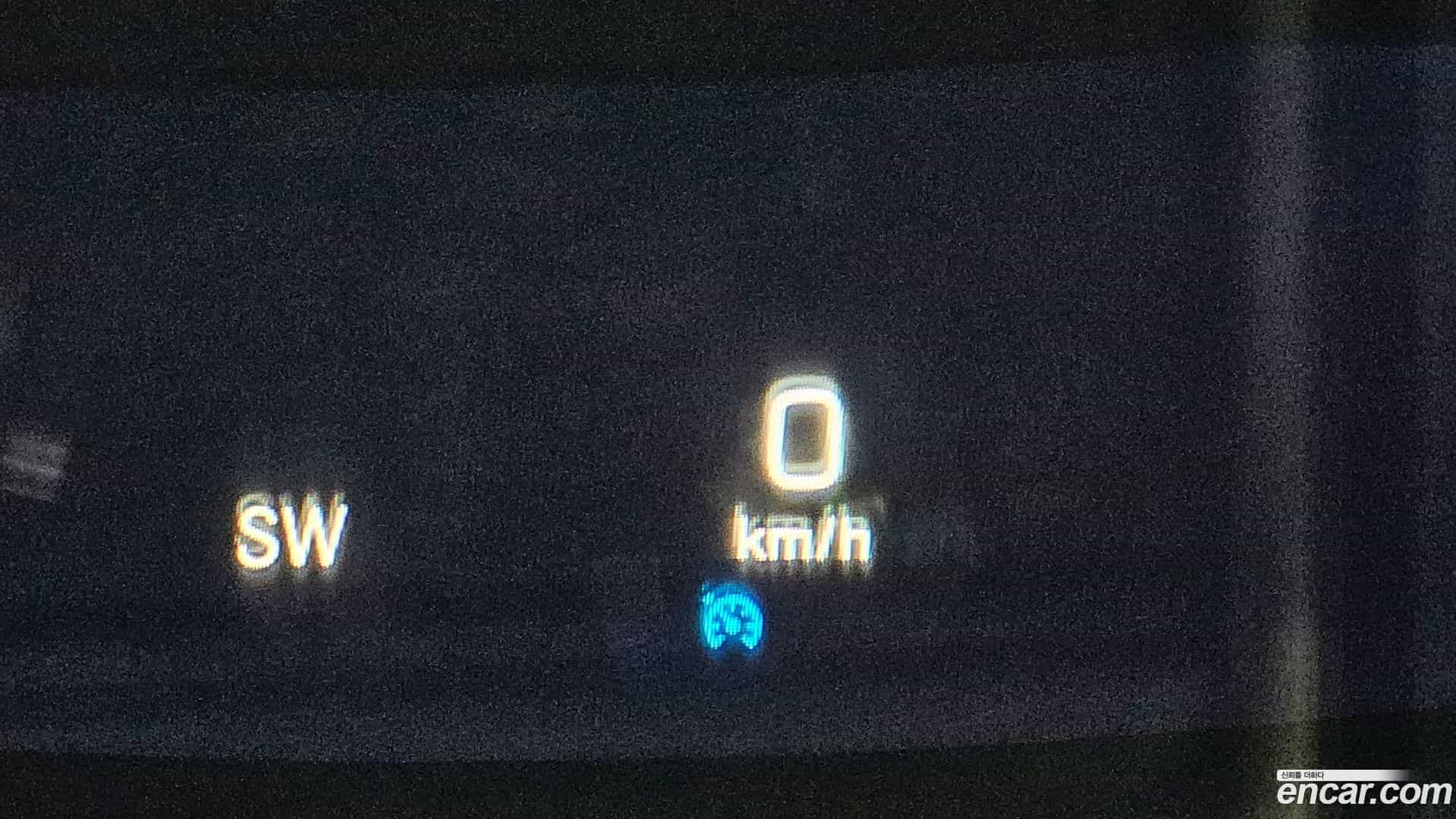 E-Class Mercedes-Benz 2019.6-OPTION-022