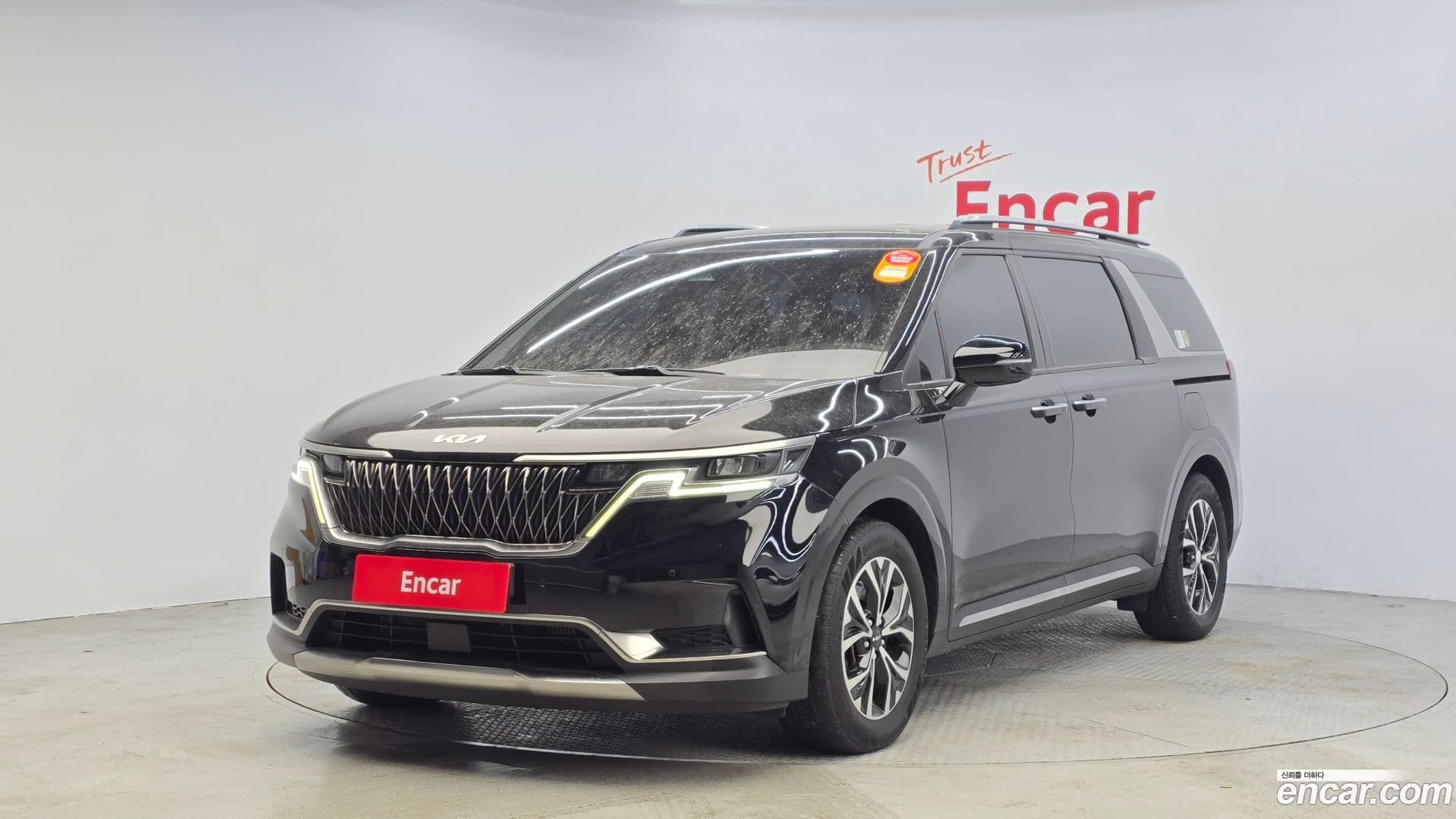 Main__Slider__Photo:Canival Kia 2022.0-0