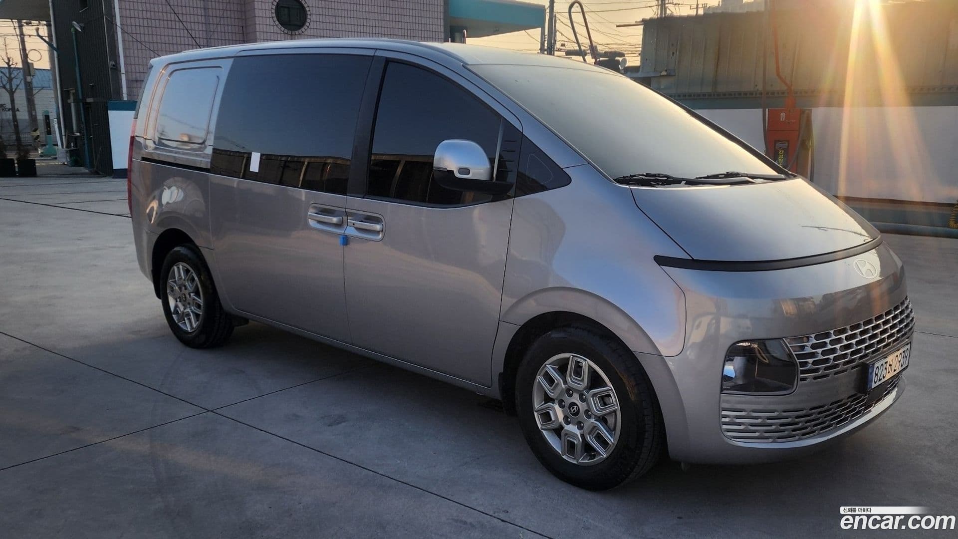 Main__Slider__Photo:Staria Hyundai 2024.6-0
