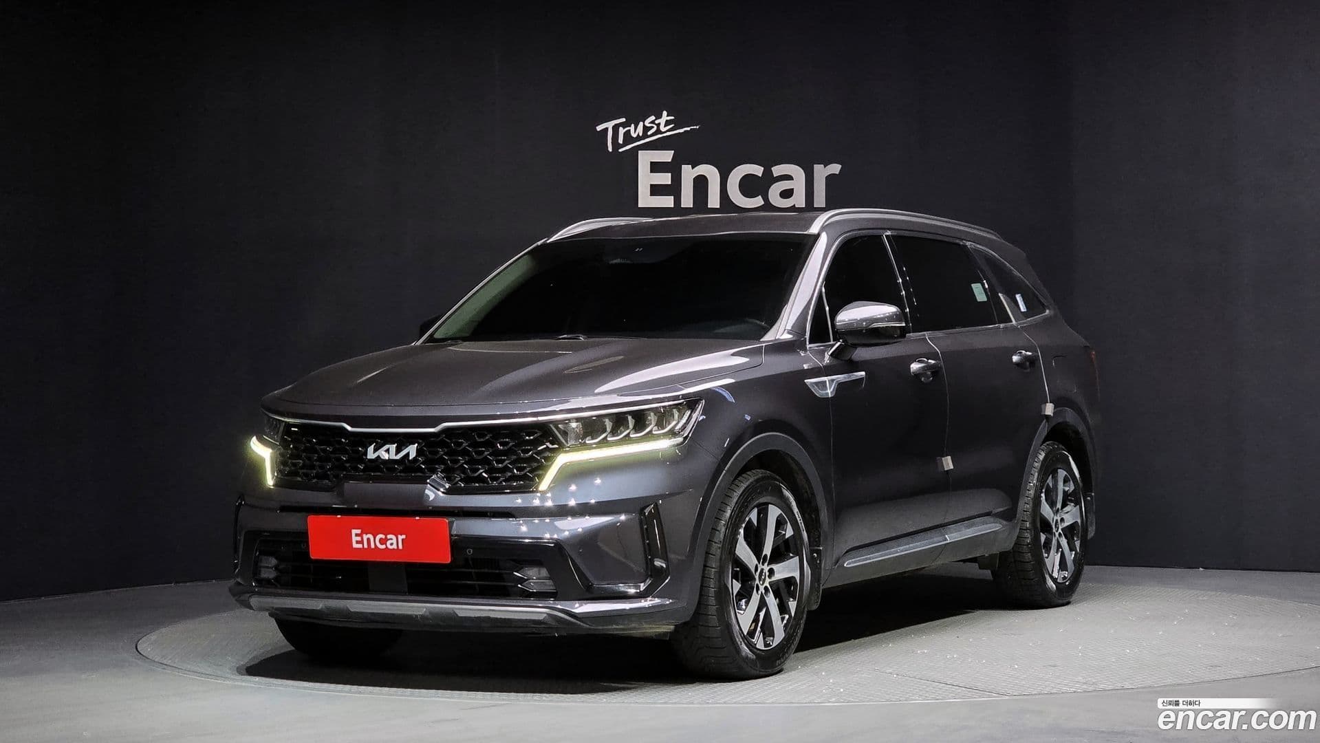 Main__Slider__Photo:Sorento Kia 2021.7-0