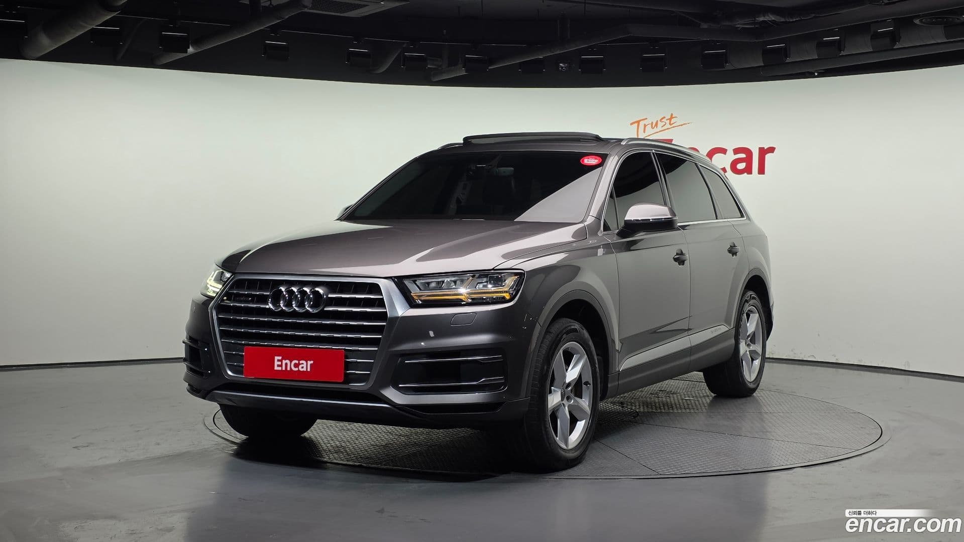Main__Slider__Photo:Q7 Audi 2016.4-0