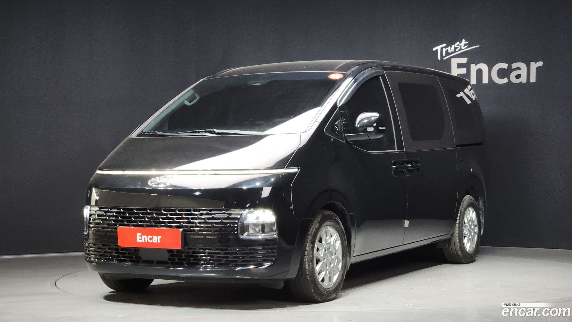 Main__Slider__Photo:Staria Hyundai 2024.0-0