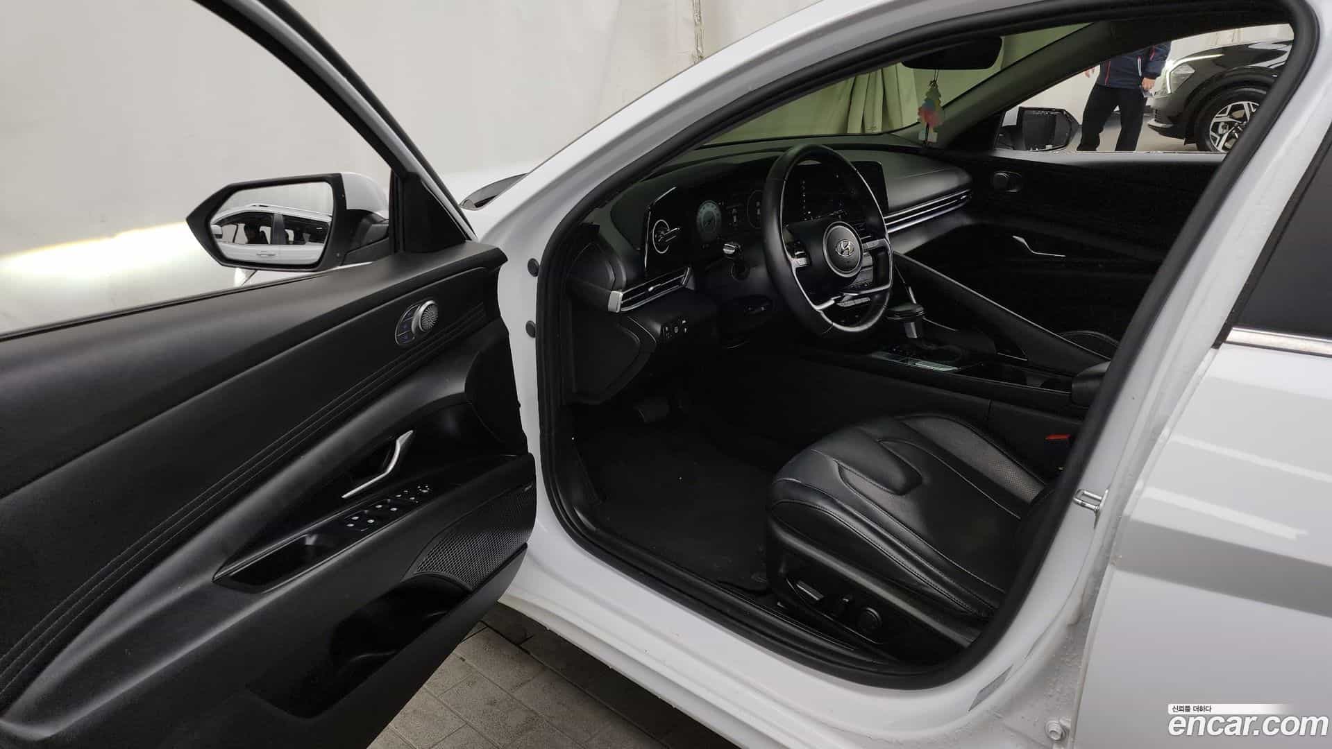 AVANTE Hyundai 2021.2-INNER-010