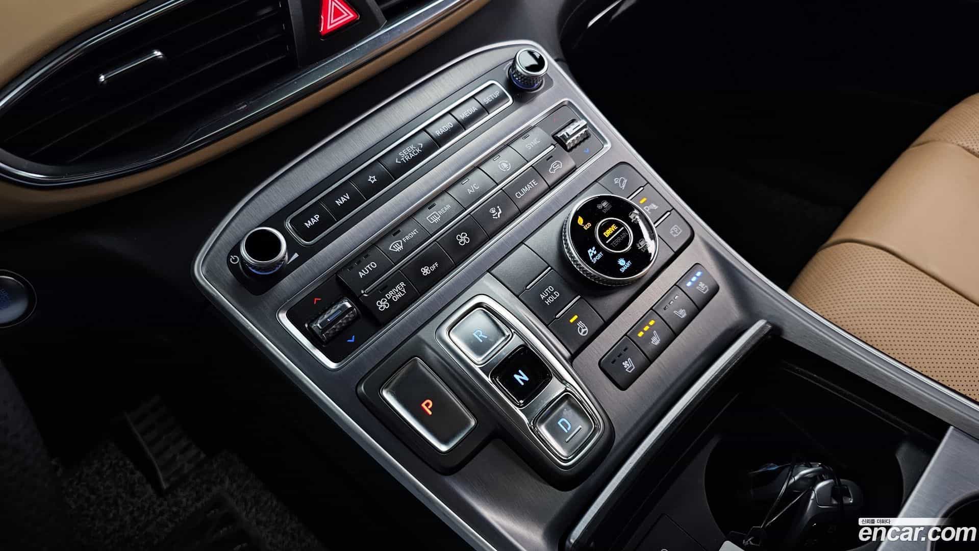 Santafe Hyundai 2023.2-INNER-009