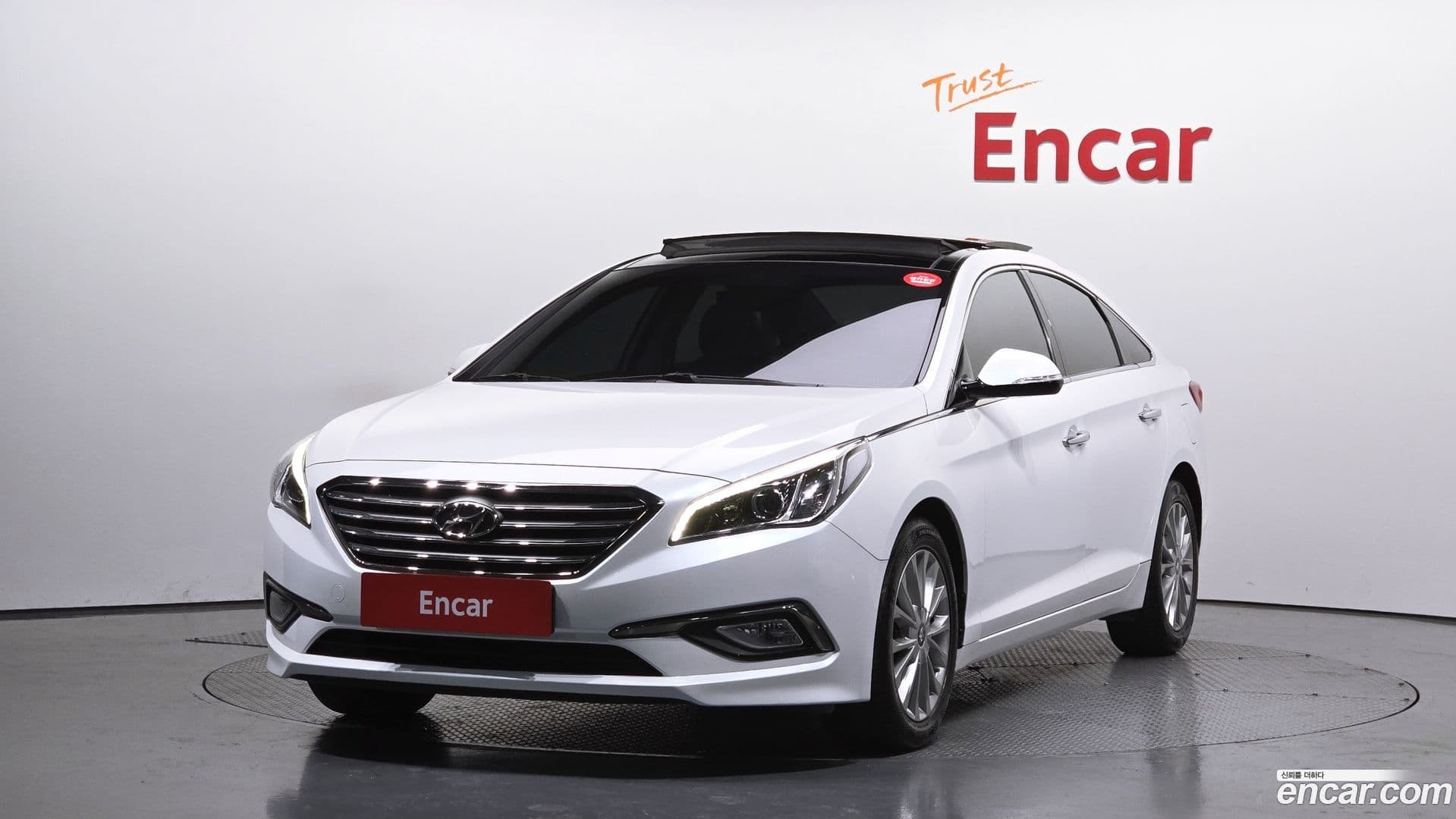 Main__Slider__Photo:Sonata Hyundai 2015.10-0