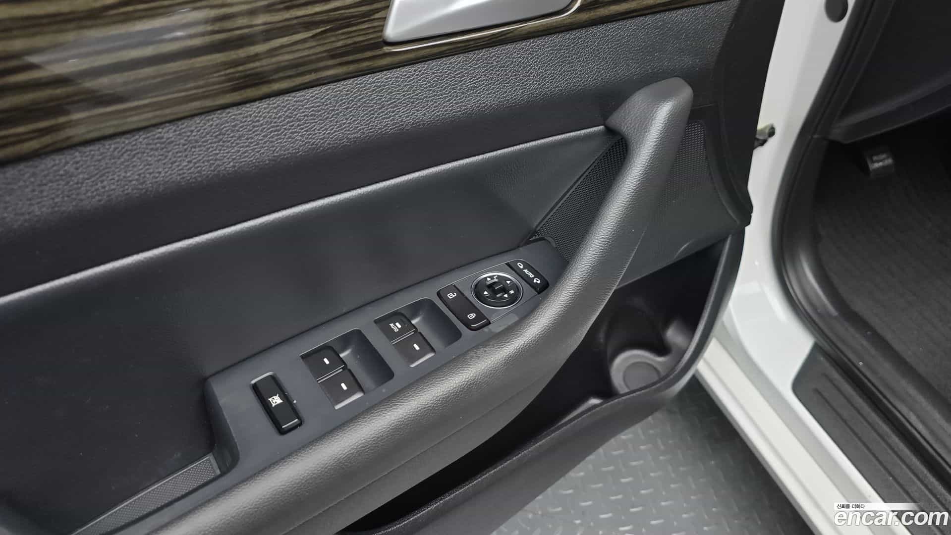 Sonata Hyundai 2015.10-OPTION-021