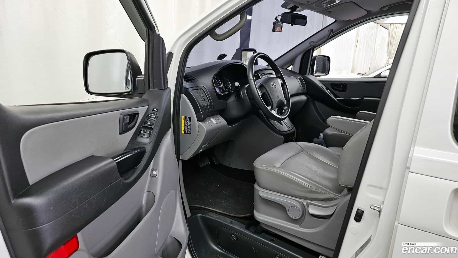 Starex Hyundai 2018.7-INNER-010