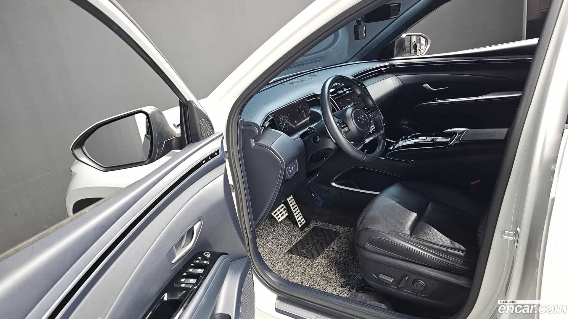 Tucson Hyundai 2023.1-INNER-010