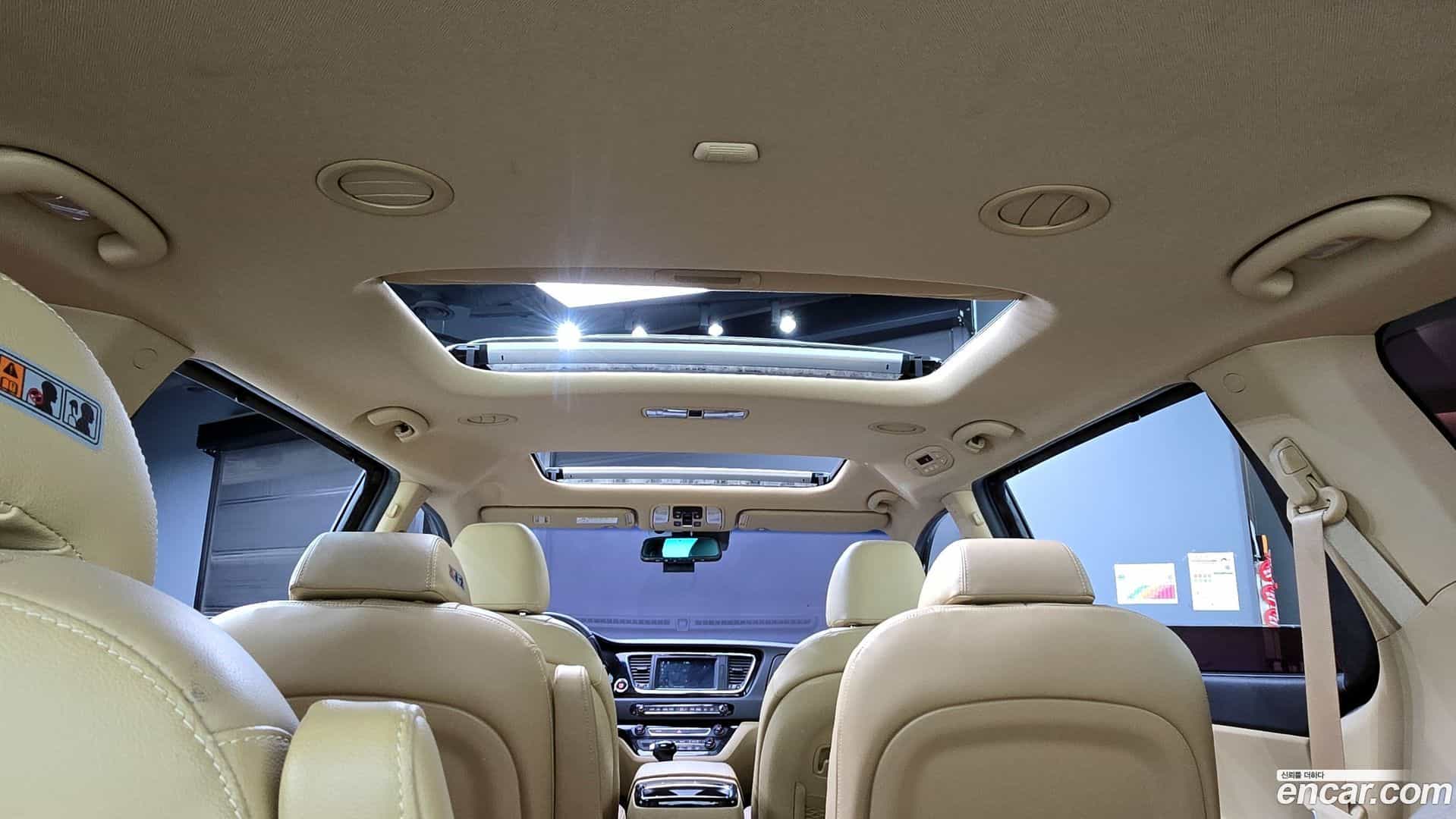 Canival Kia 2015.10-OPTION-024
