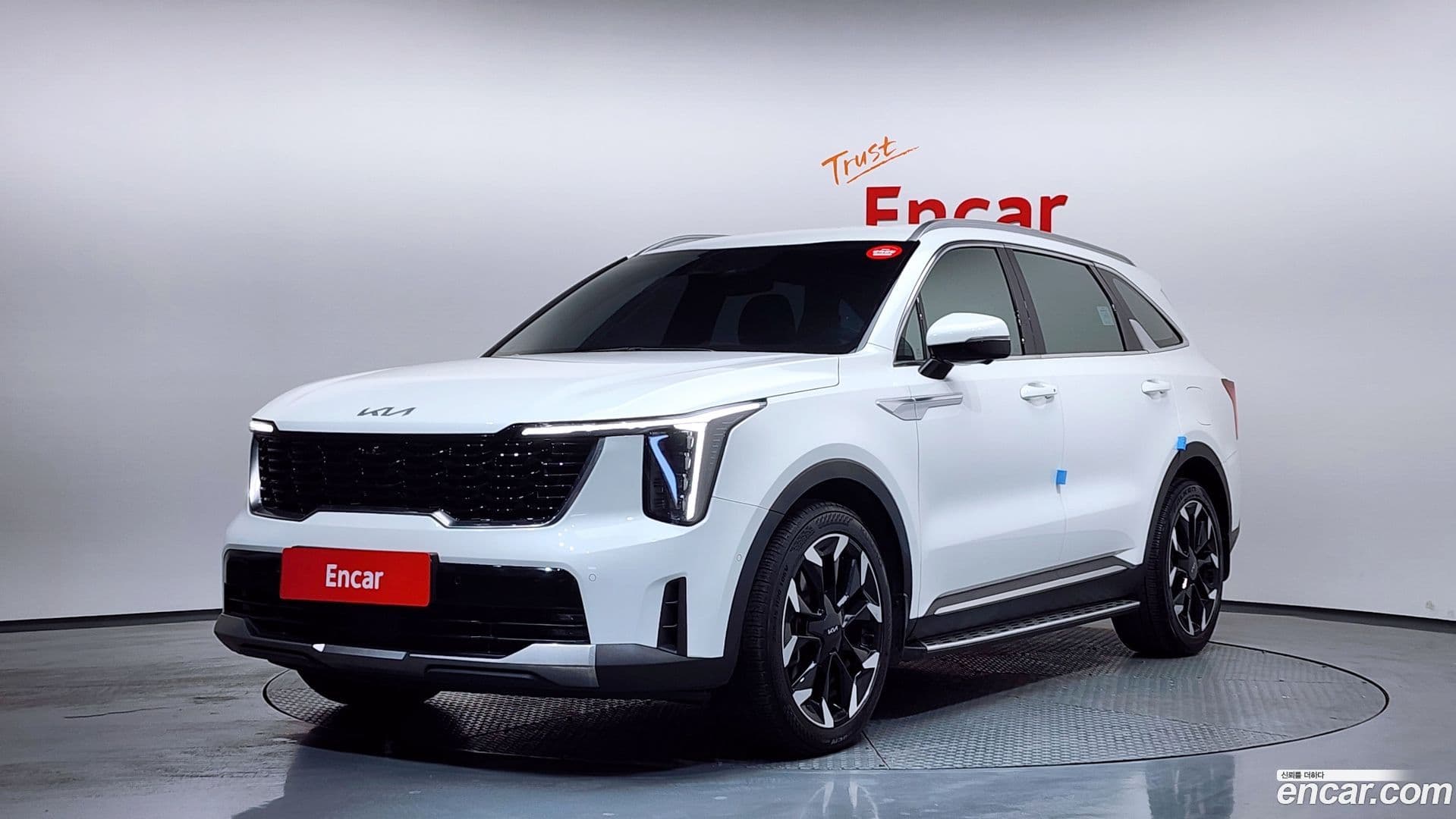 Main__Slider__Photo:Sorento Kia 2023.8-0