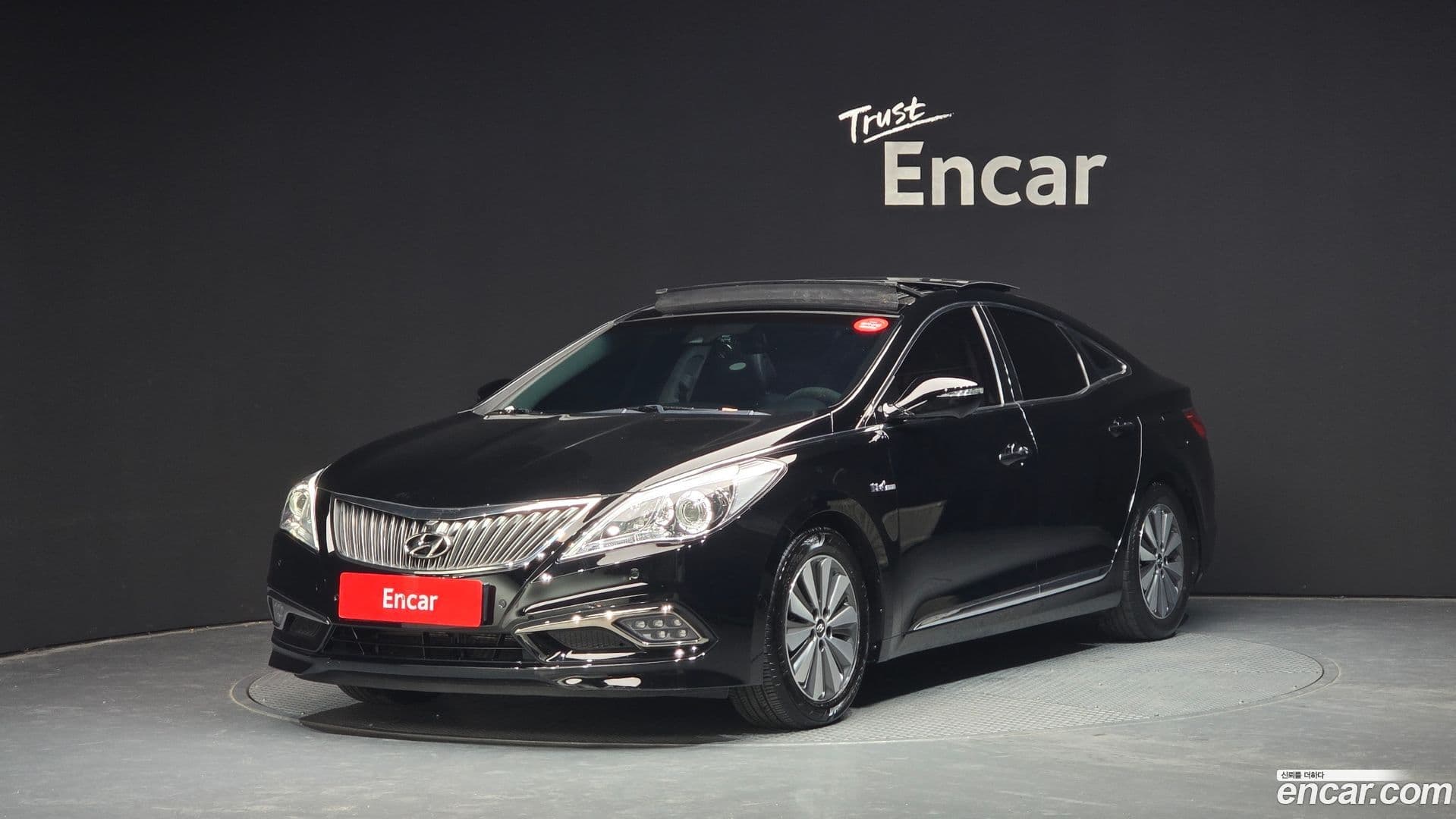Main__Slider__Photo:Grandeur Hyundai 2015.6-0