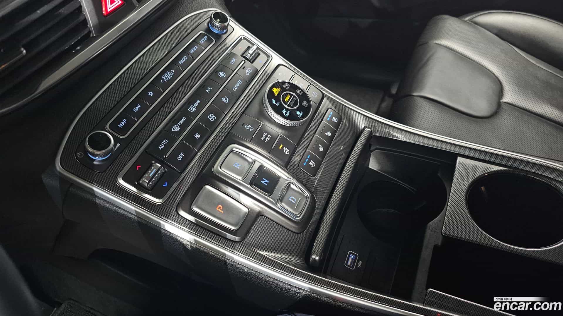 Santafe Hyundai 2021.1-INNER-009