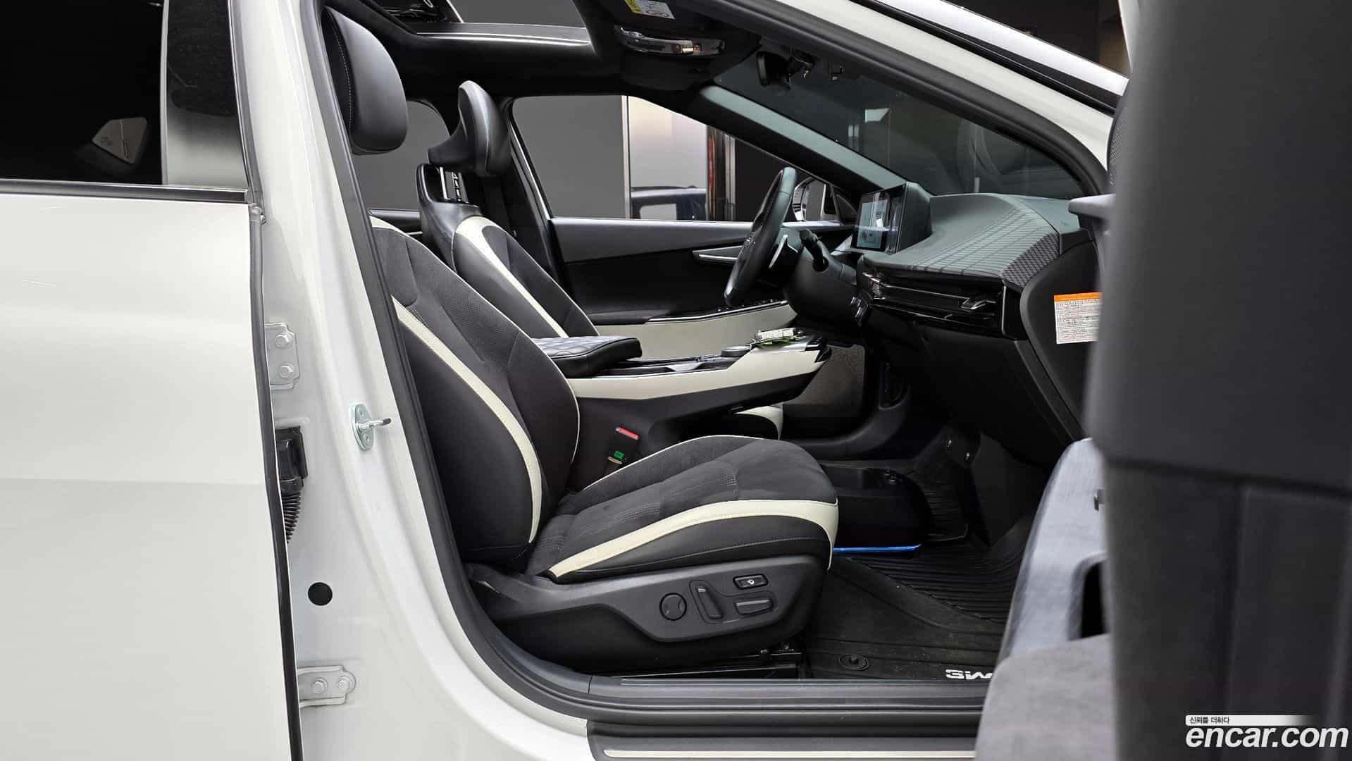 EV6 Kia 2023.2-INNER-010
