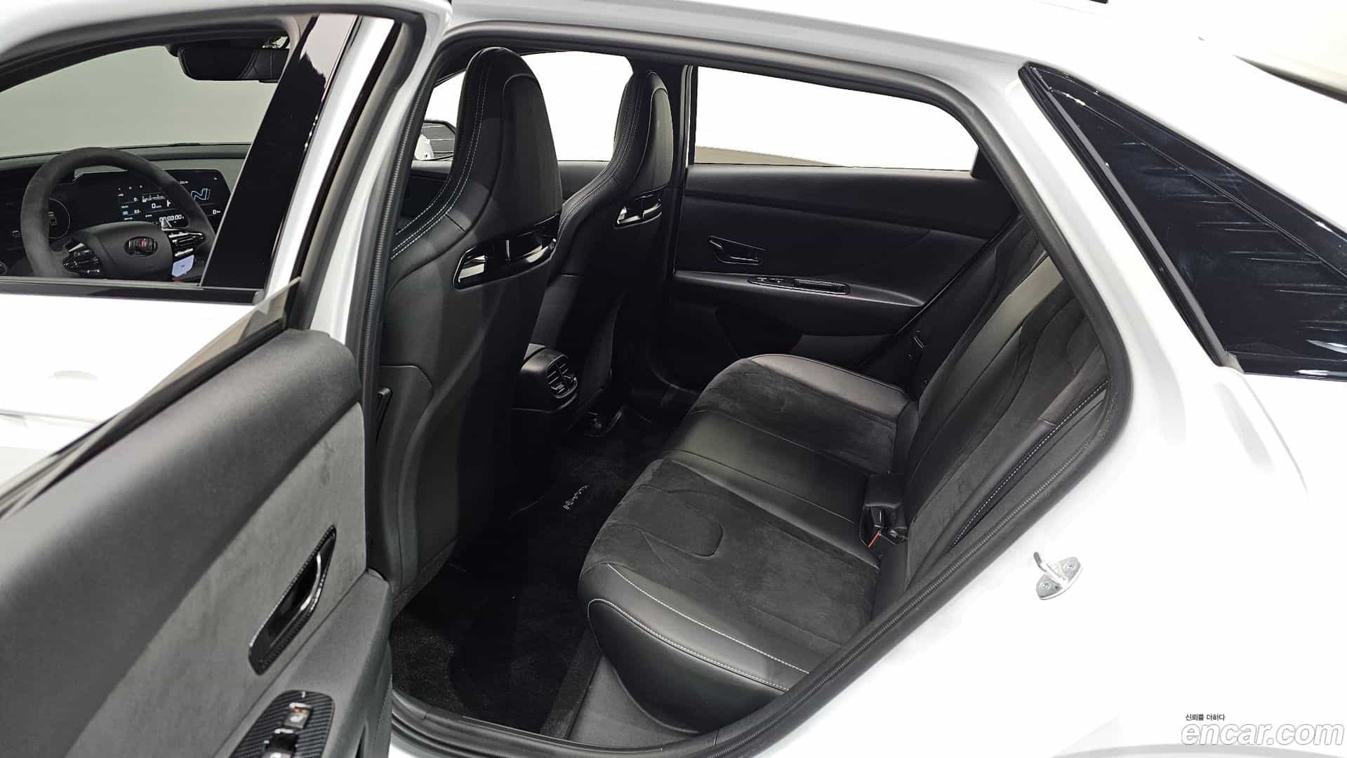 AVANTE Hyundai 2023.2-OPTION-020