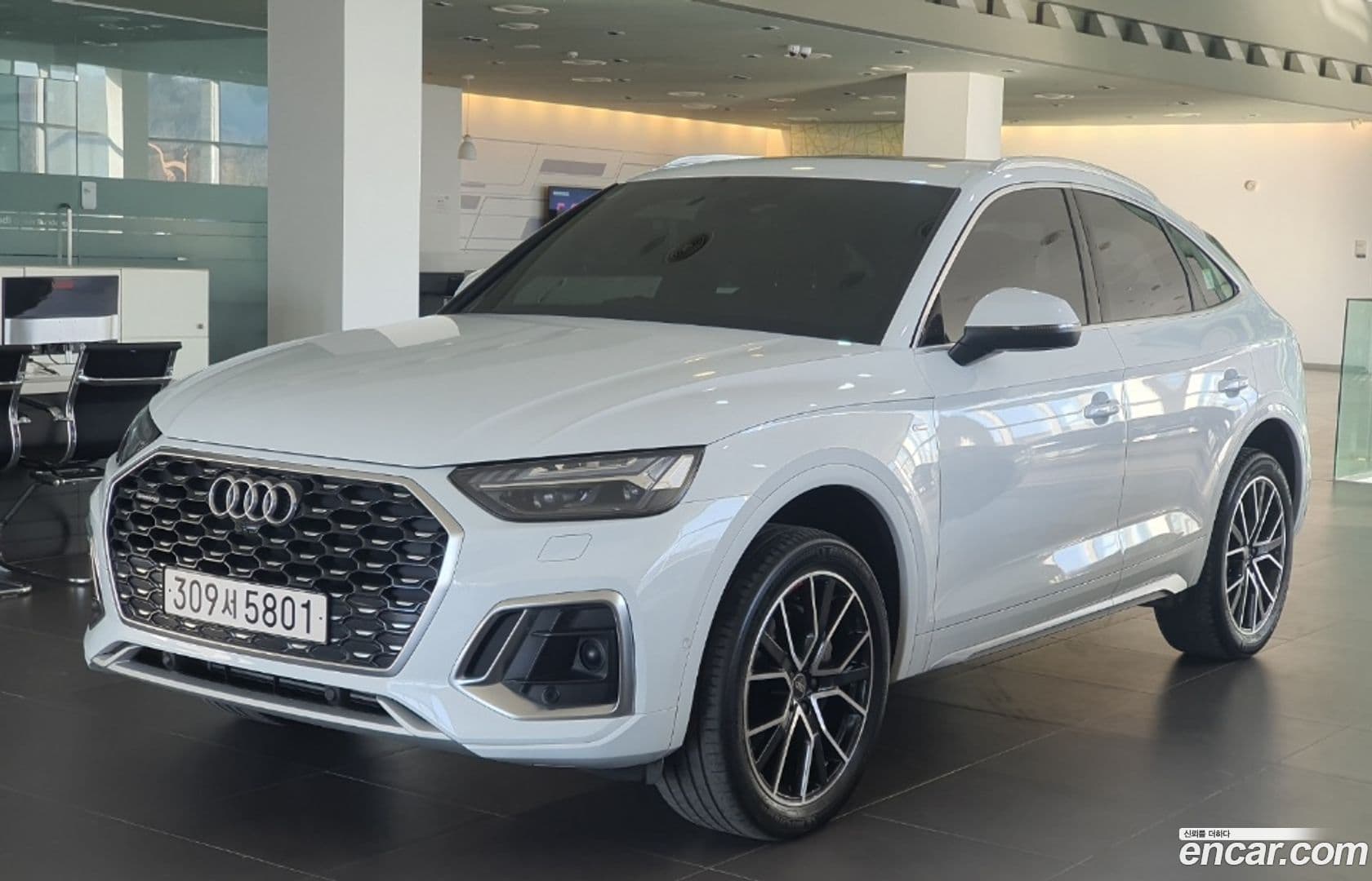 Main__Slider__Photo:Q5 Audi 2023.11-0