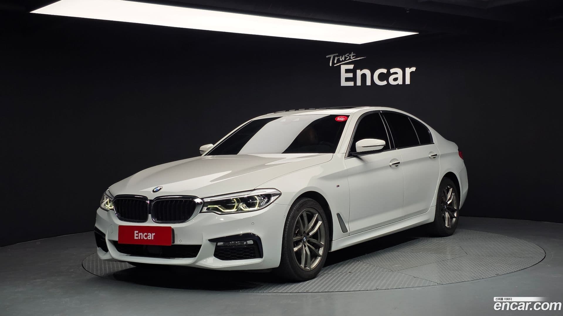 Main__Slider__Photo:5-Series BMW 2018.1-0
