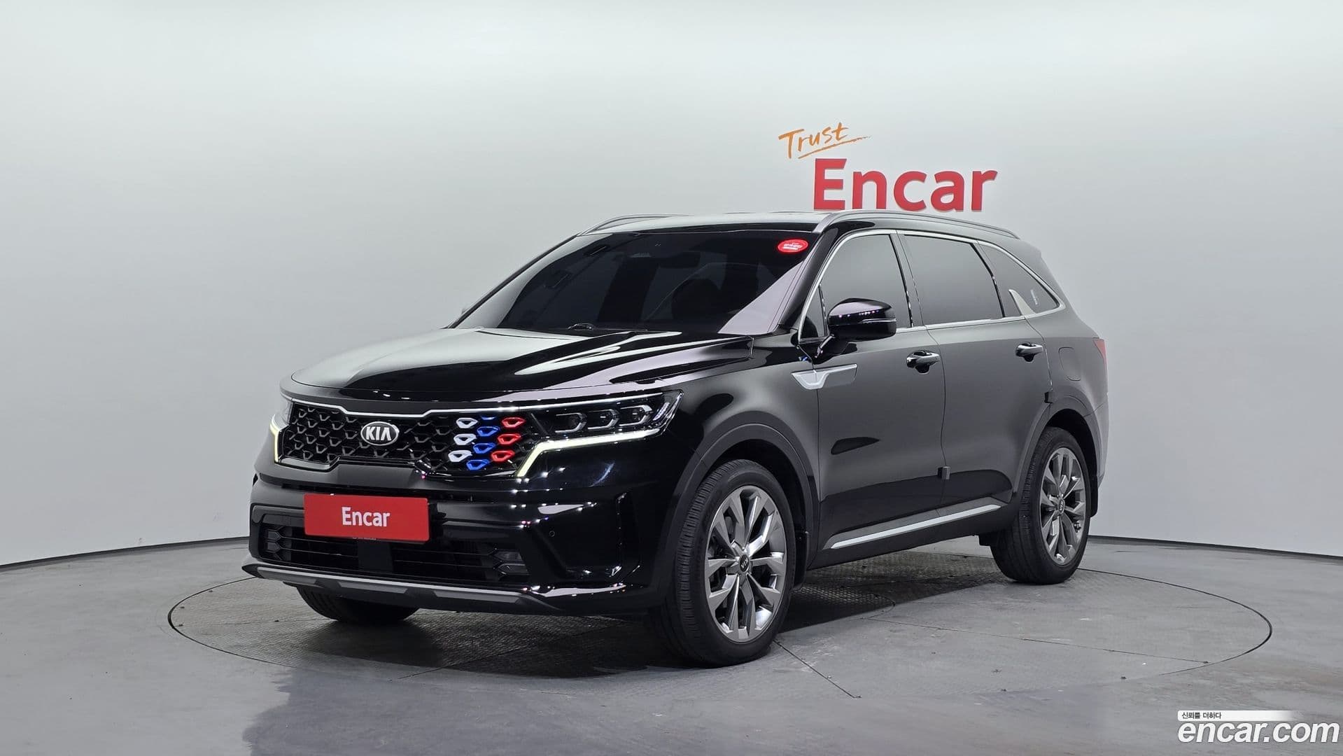 Main__Slider__Photo:Sorento Kia 2020.6-0