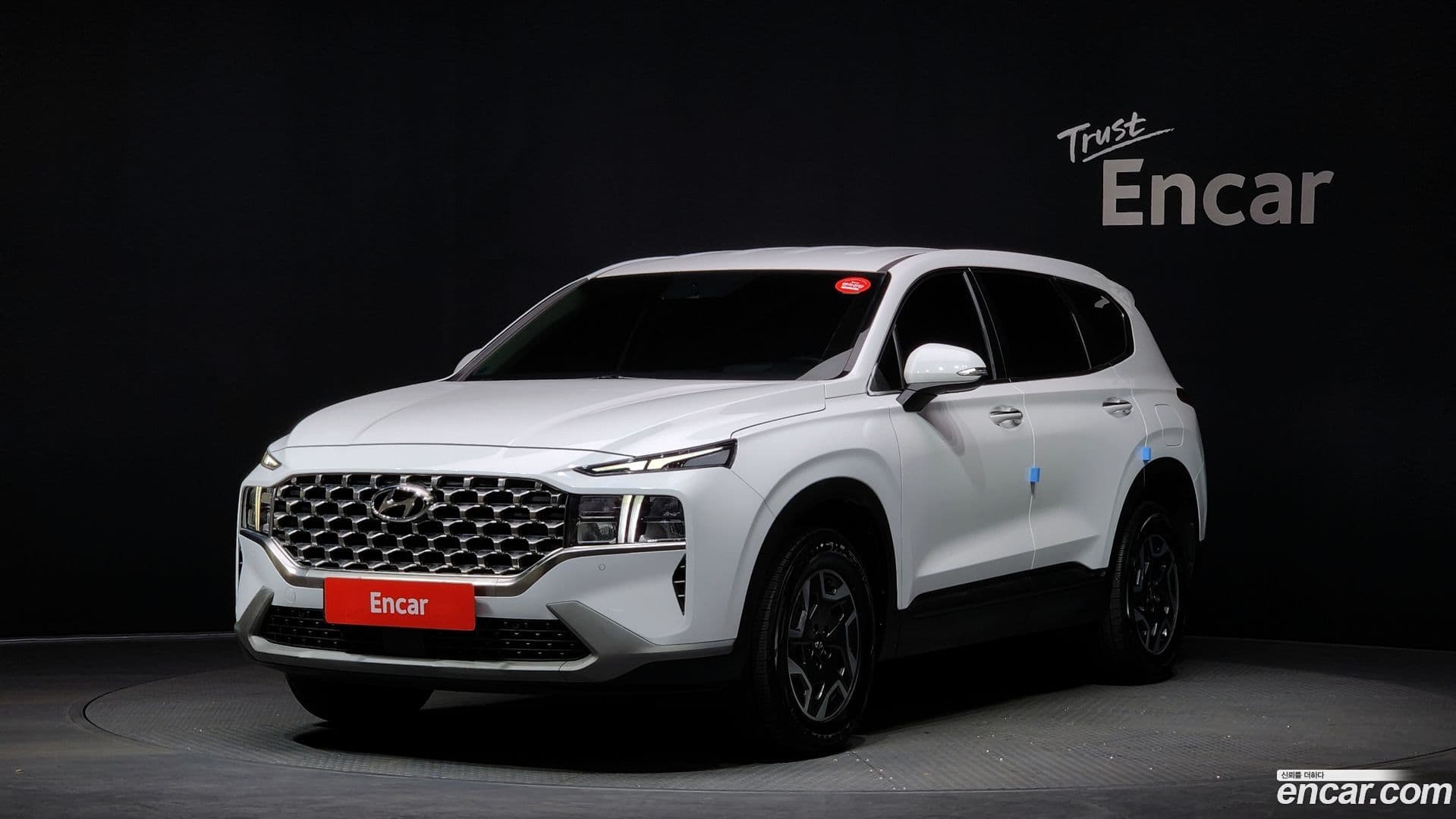 Main__Slider__Photo:Santafe Hyundai 2022.11-0