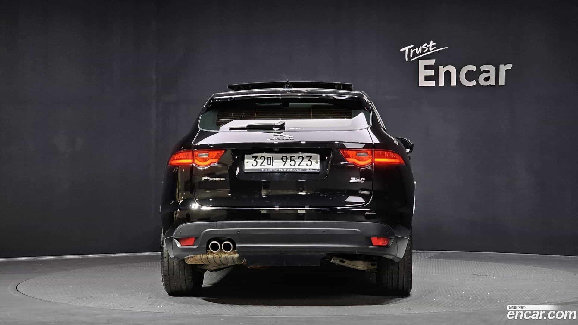 F-PACE Jaguar 2017.3-OUTER-004