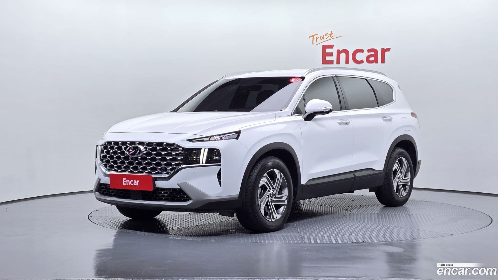 Main__Slider__Photo:Santafe Hyundai 2021.0-0
