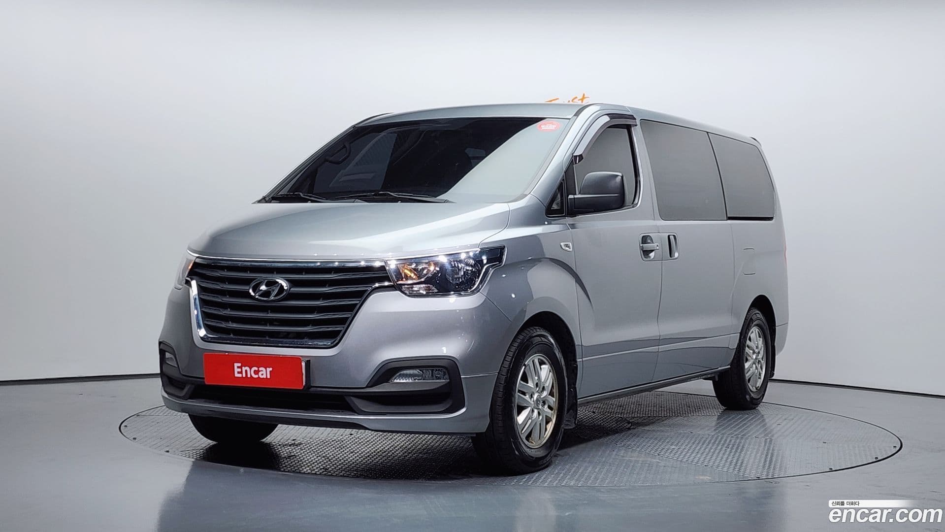Main__Slider__Photo:Starex Hyundai 2019.4-0