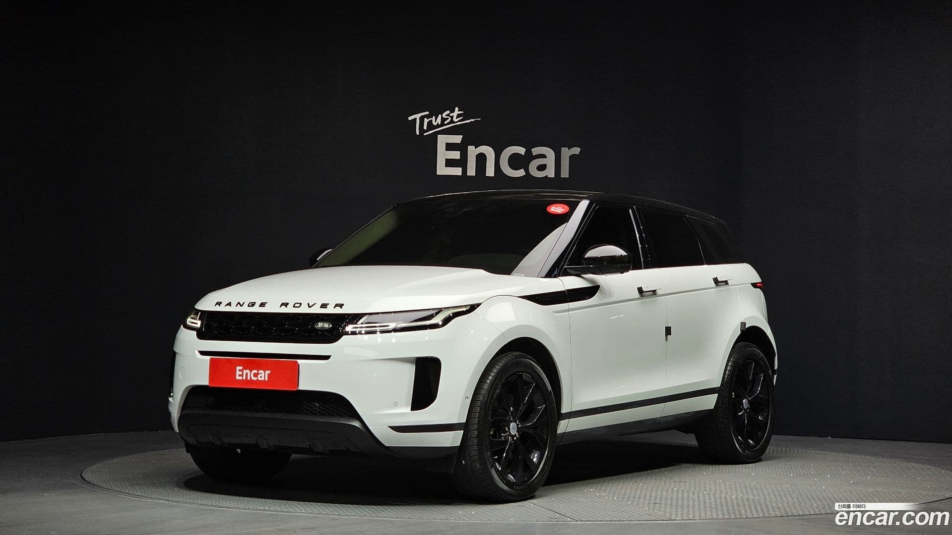 Main__Slider__Photo:Range Rover Evoque Land Rover 2019.11-0