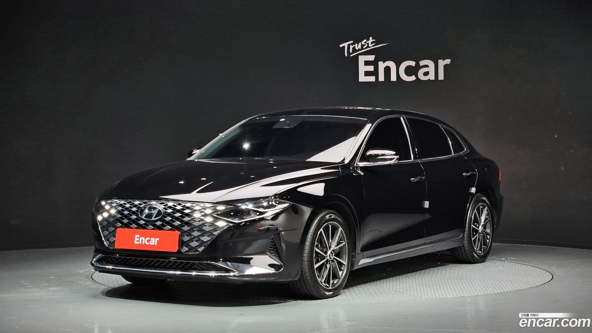 Main__Slider__Photo:Grandeur Hyundai 2021.11-0