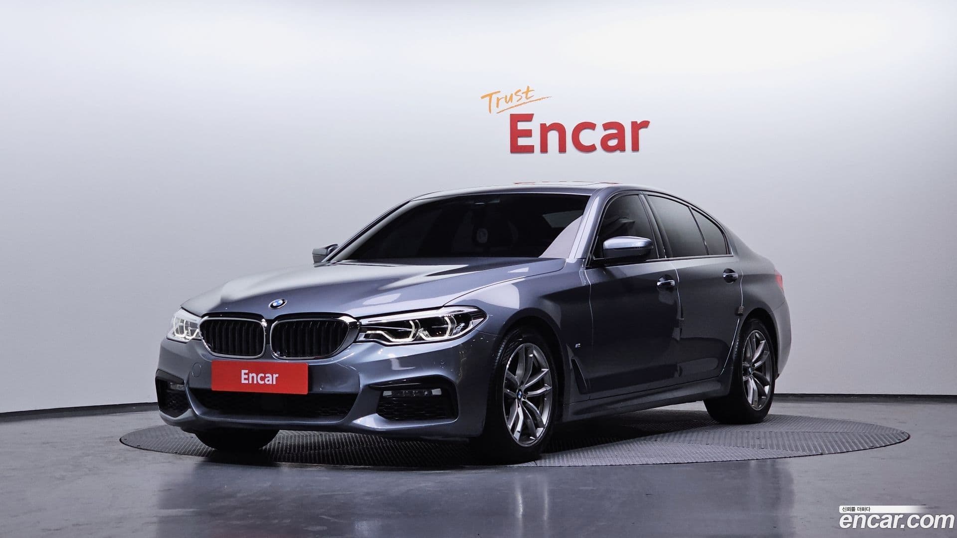 Main__Slider__Photo:5-Series BMW 2017.6-0