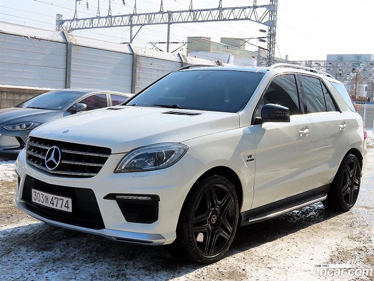 Main__Slider__Photo:M-class Mercedes-Benz 2013.5-0