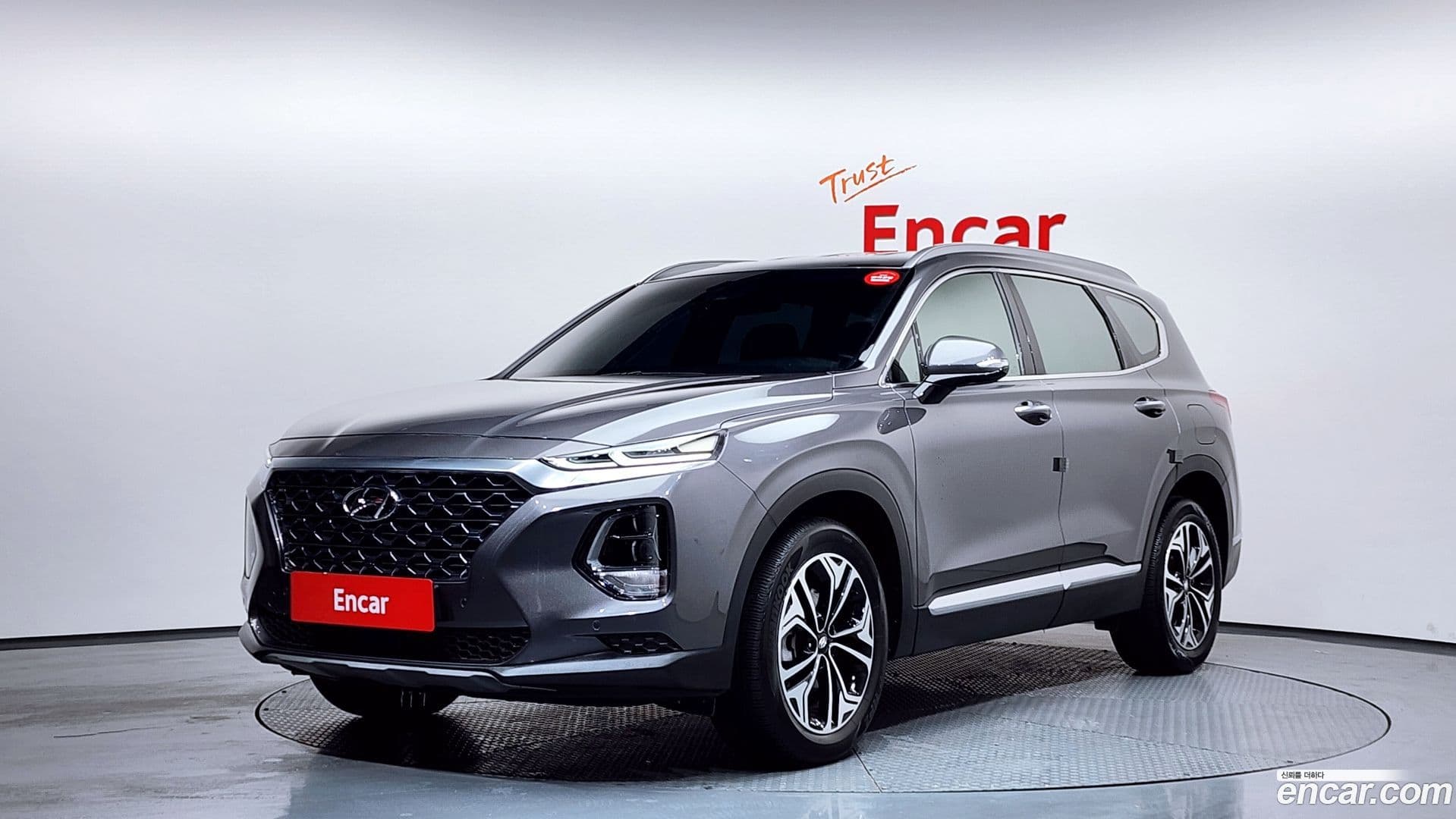 Main__Slider__Photo:Santafe Hyundai 2019.9-0