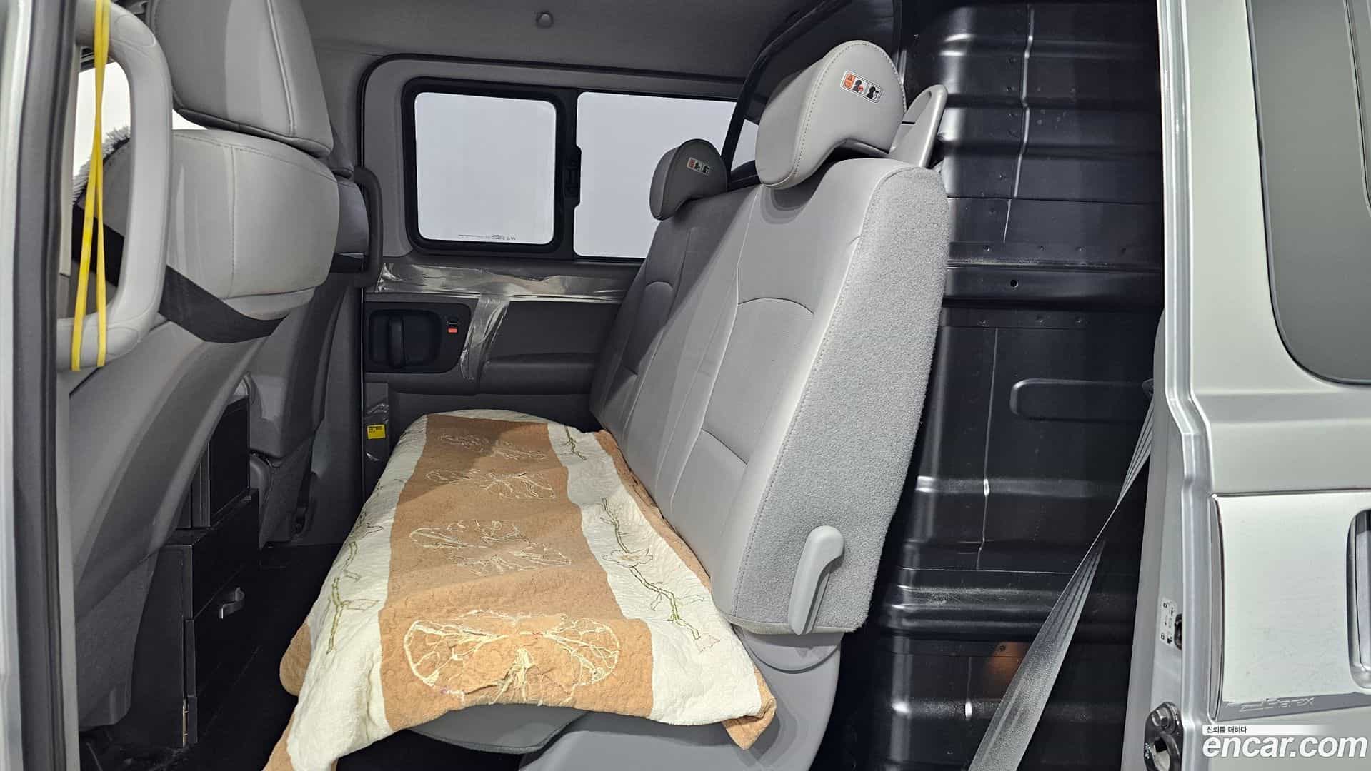 Starex Hyundai 2018.6-OPTION-016