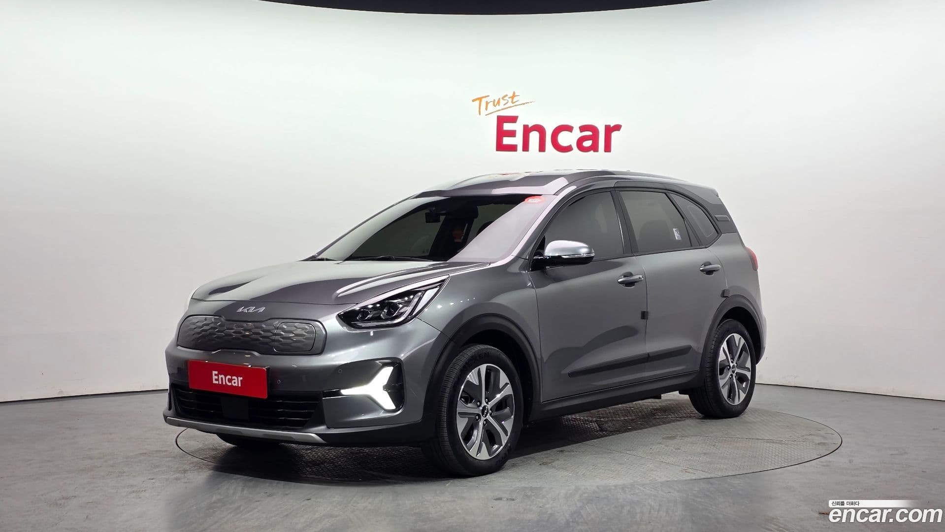 Main__Slider__Photo:Niro Kia 2022.9-0