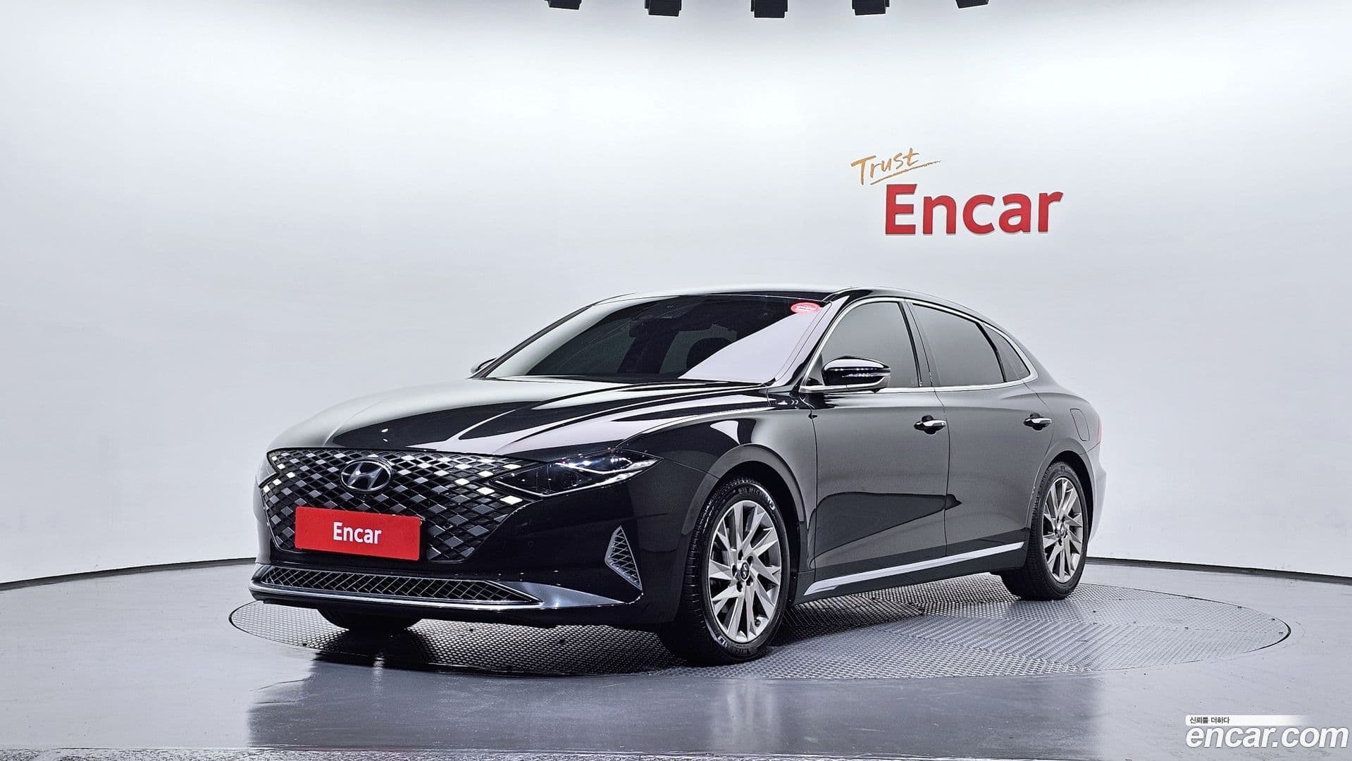 Main__Slider__Photo:Grandeur Hyundai 2020.5-0