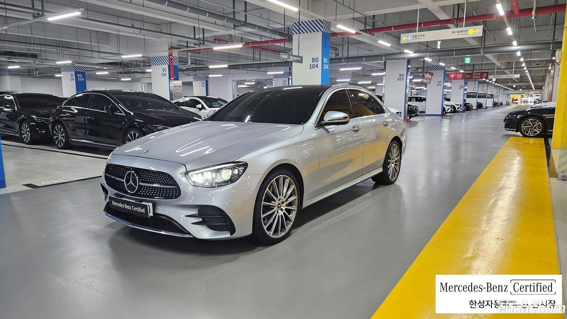Main__Slider__Photo:E-Class Mercedes-Benz 2022.3-0