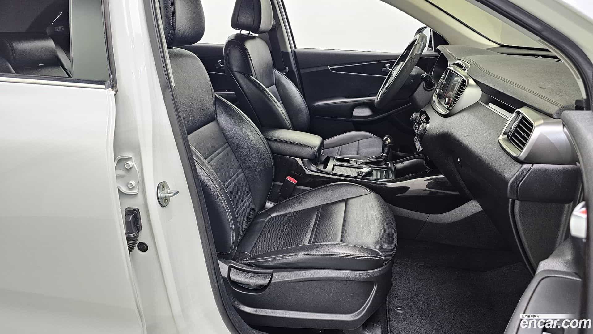 Sorento Kia 2016.1-INNER-010