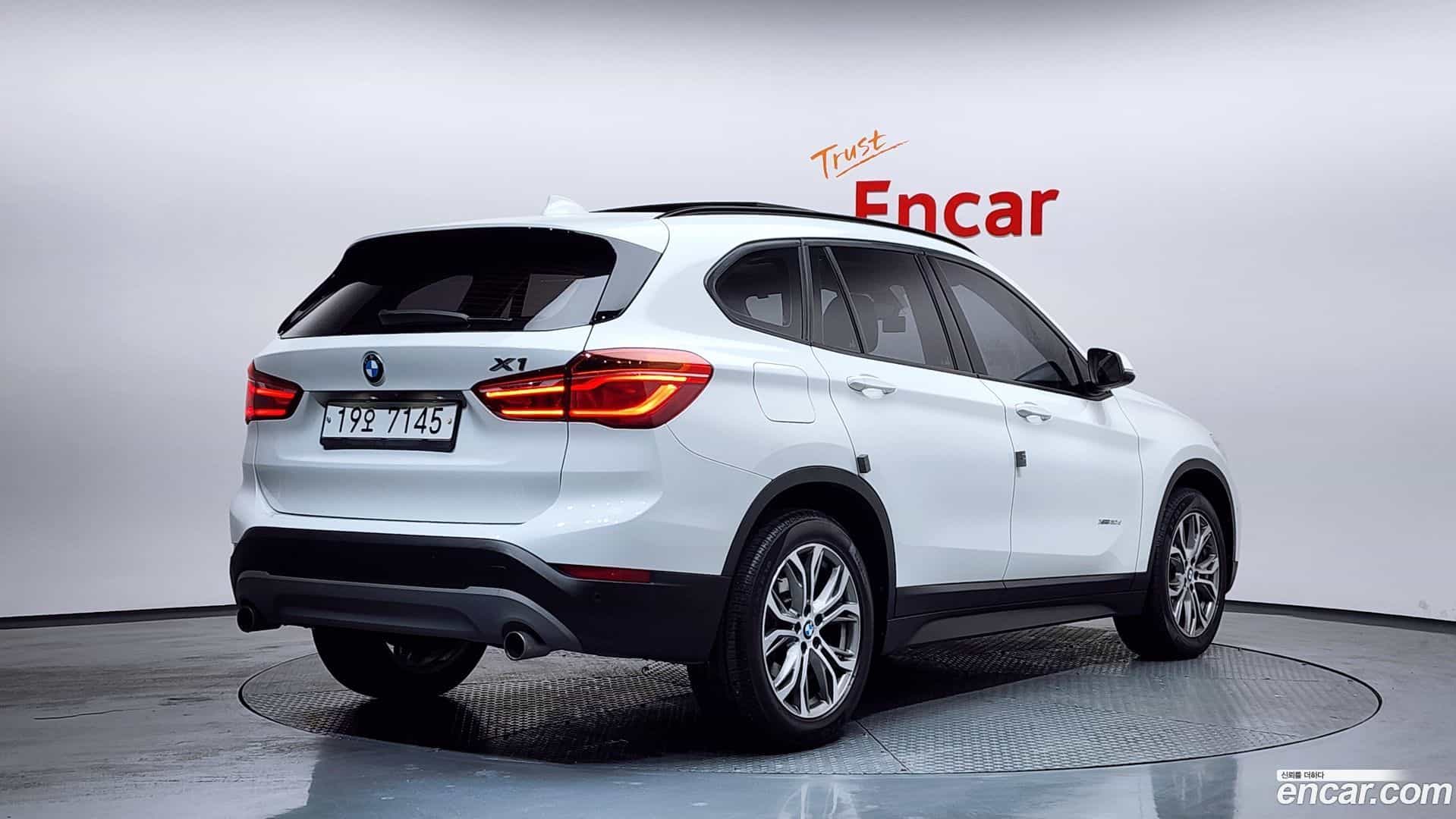 X1 BMW 2016.1-OUTER-002