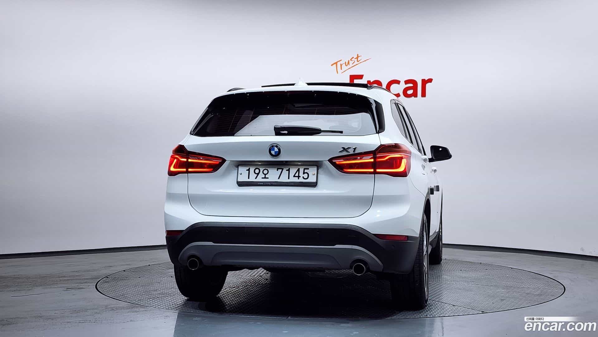 X1 BMW 2016.1-OUTER-004