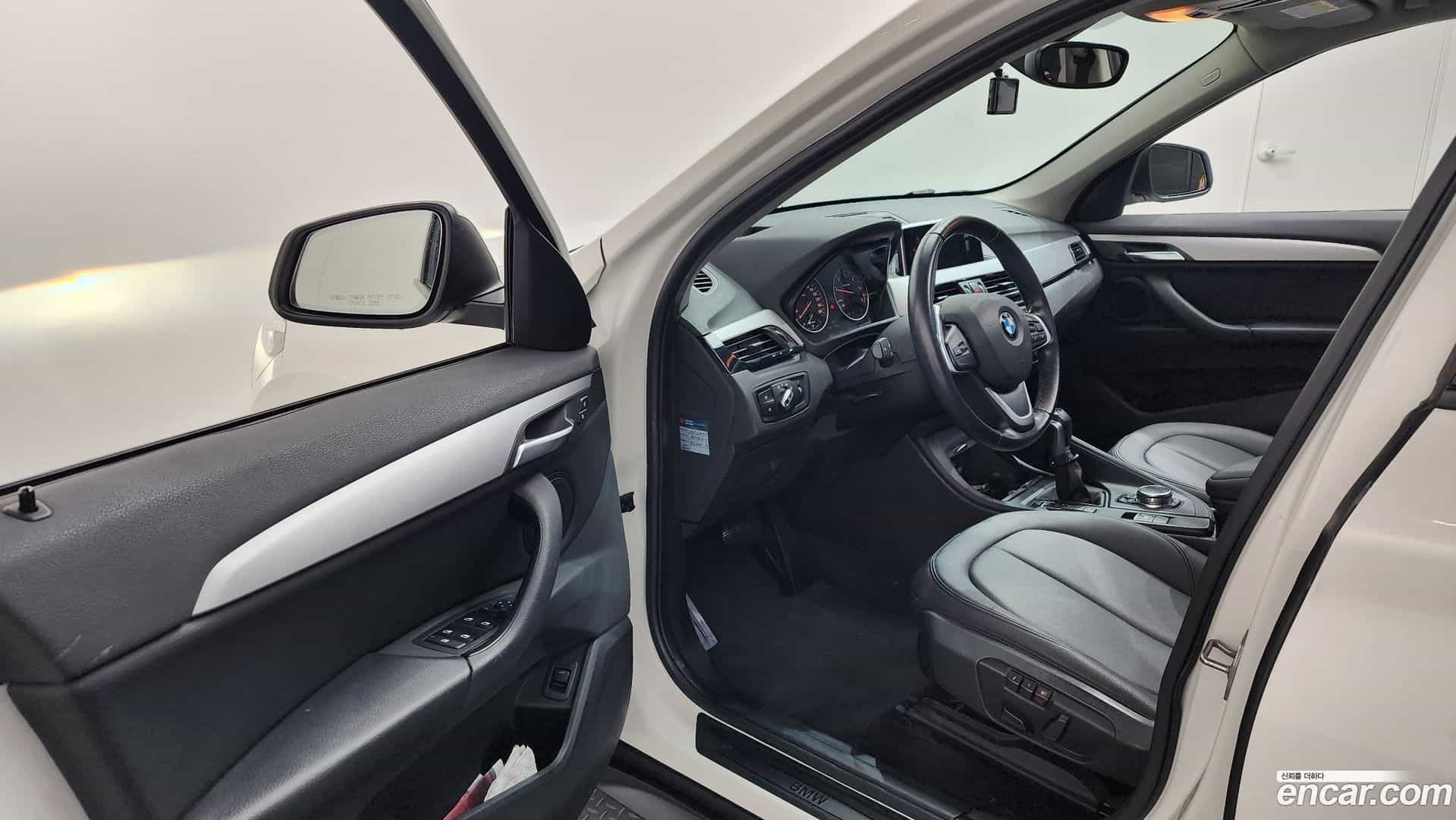 X1 BMW 2016.1-INNER-010